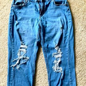 High Rise Distressed Mom Jean